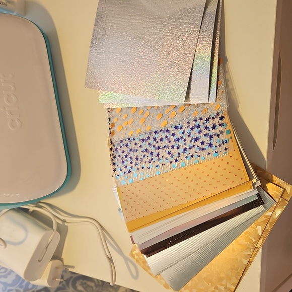 Cricut Joy And Accessories - Picture 7 of 8